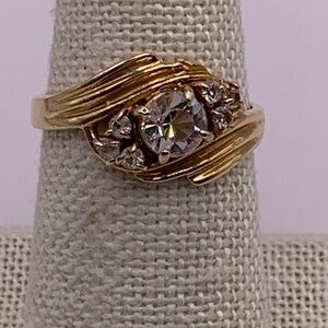 Vintage Gold and Rhinestone Women's Ring, size 7.5